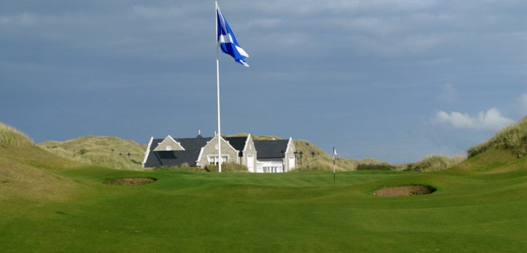 Aberdeen Trump International Golf Links h9 flagg klubhhus