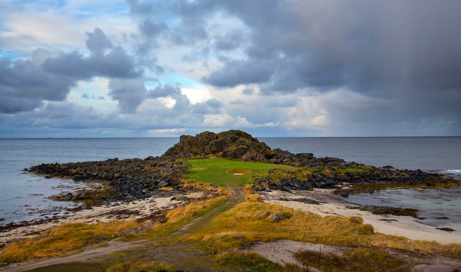 Nordens beste Golf Worlds Topp 100 Golf-Norge Golferens reiseblogg Lofoten Links 2nd Hole