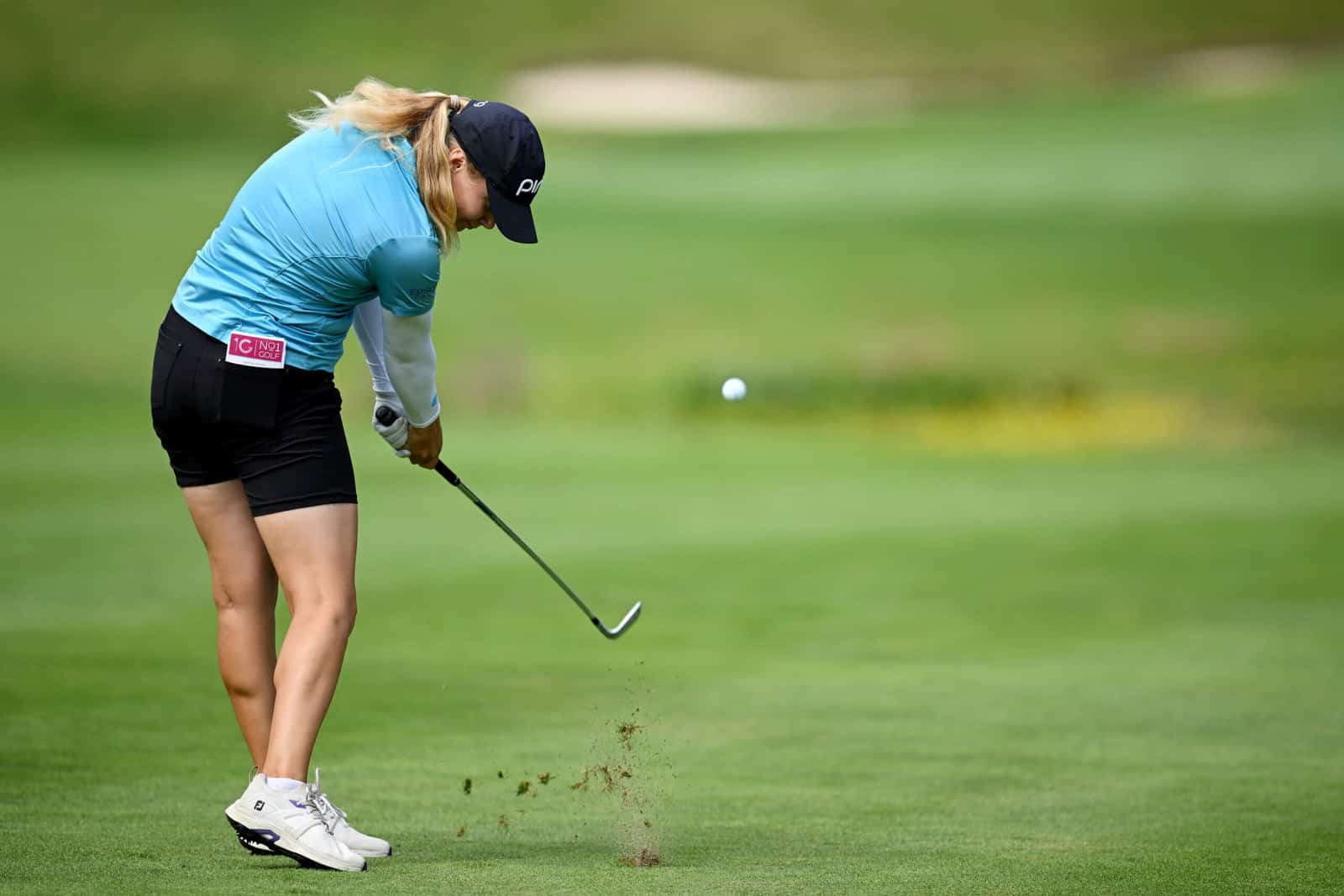 Celine Borge, tredje slag på hull 18, under første runde av Amundi Evian Championship , på Evian Resort Golf Club, 27. juli 2023.