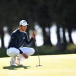 Thomas Detry fra Belgia putter på det 14. hullet under dag to av Omega European Masters på Crans-sur-Sierre Golfklubb den 27. august 2021 i Crans-Montana, Sveits. (Foto av Valerio Pennicino/Getty Images/DP Wourld Tour)